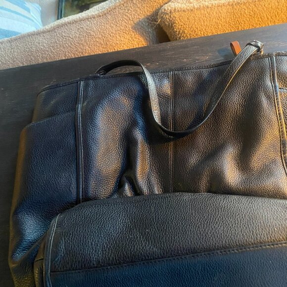 👜 Coach Pebble Leather Ava II Tote – Classic Black Elegance 🖤 - Picture 5 of 5